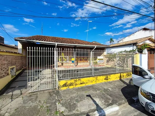 Casa com 270m² 3 quartos e 1 banheiro, à venda, no bairro Bosque da Princesa em Pindamonhangaba