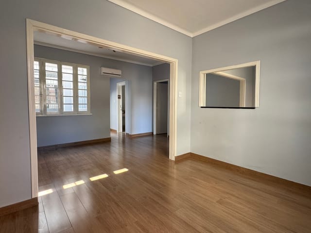 Casa com 113m², à venda, no bairro Centro em Pelotas