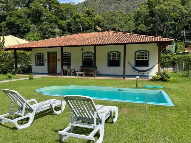 Casa com 1000m² 5 quartos e 2 banheiros, à venda, no bairro Secretário em Petrópolis