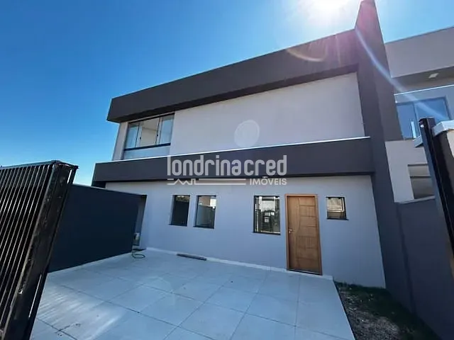 Casa com 130m² 2 quartos e 3 banheiros, à venda, no bairro Colúmbia em Londrina