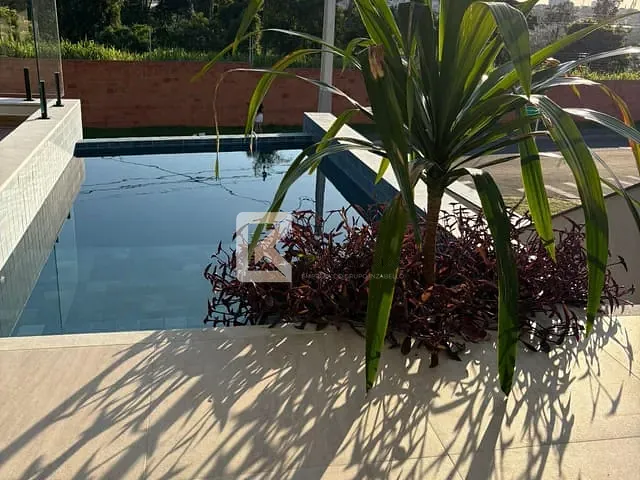 Casa com 325m² 3 quartos e 5 banheiros, à venda, no bairro Vila Rubens em Indaiatuba
