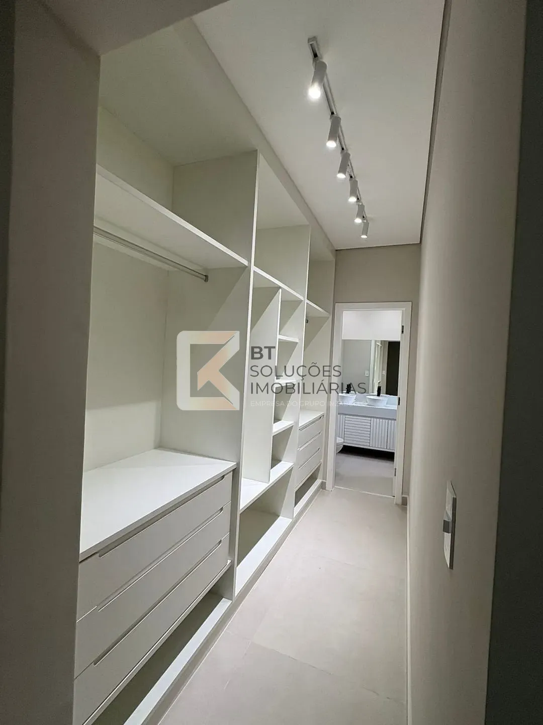 Casa, 3 quartos, 244 m² - Foto 20