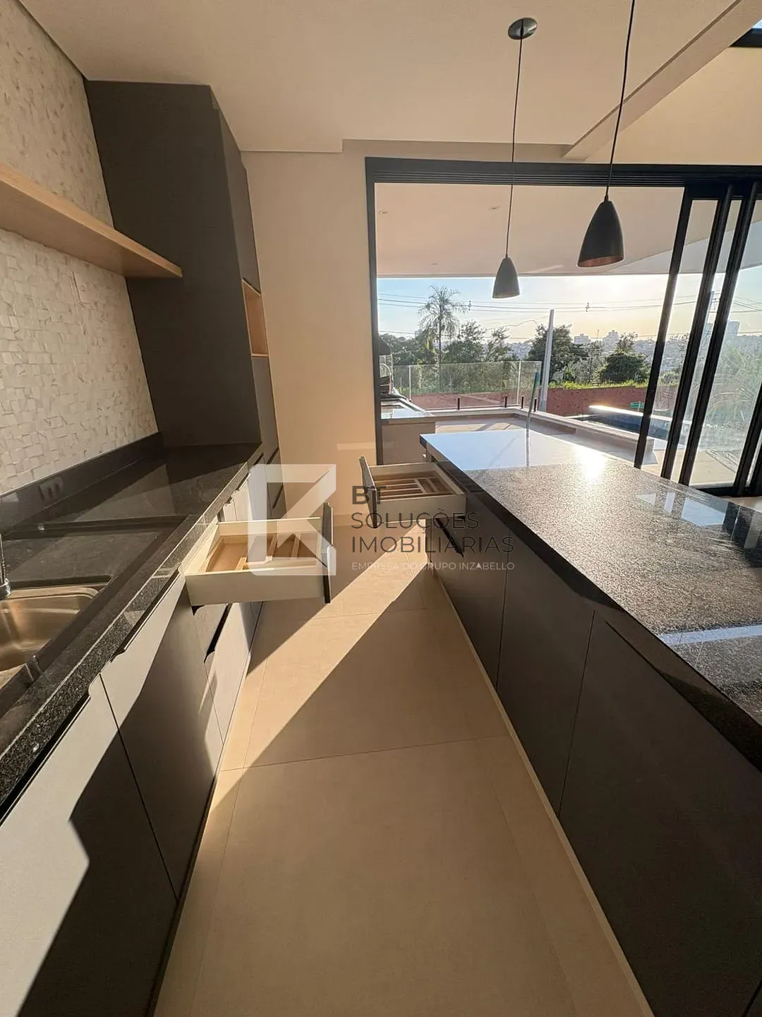 Casa, 3 quartos, 244 m² - Foto 6