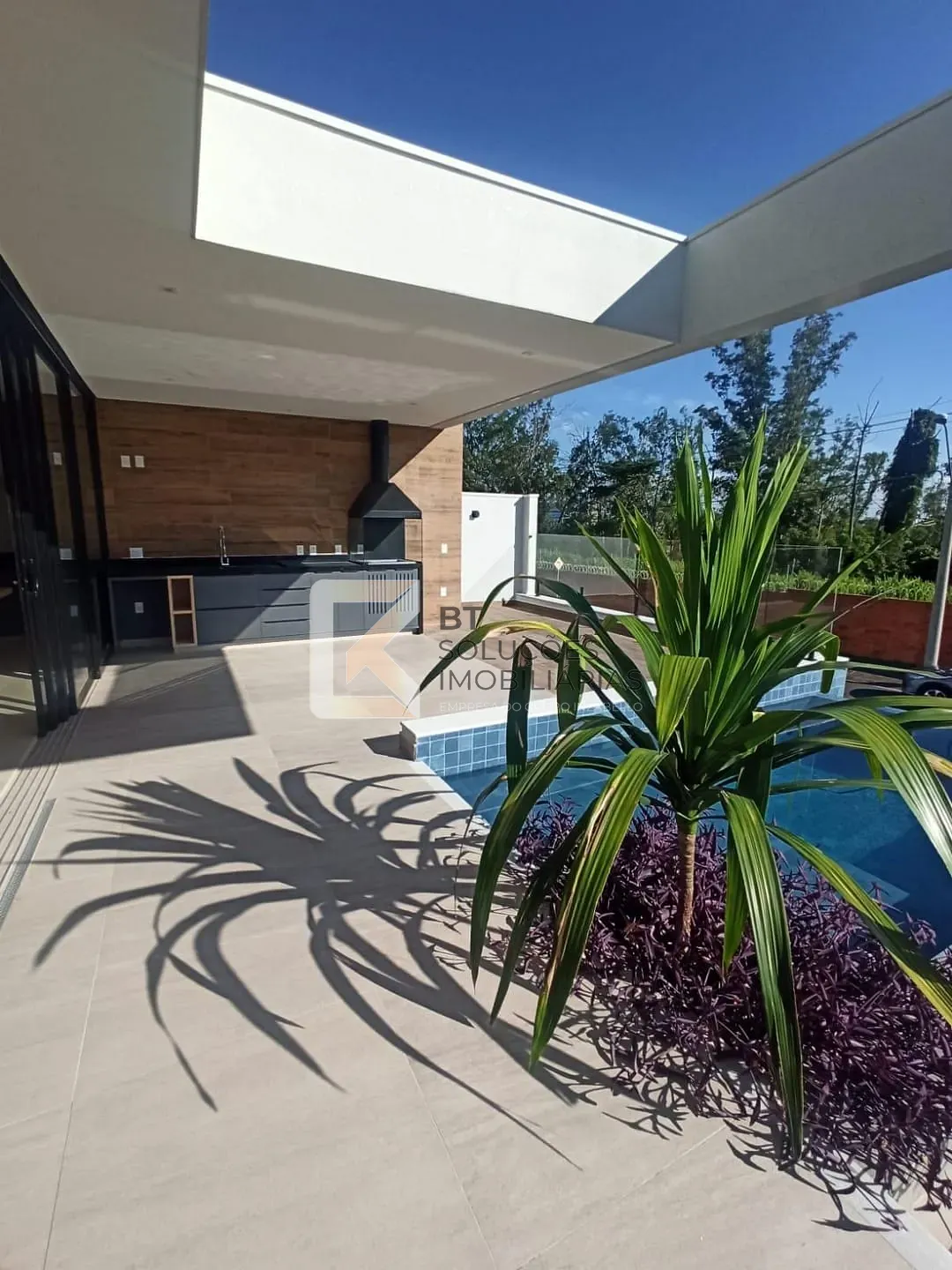 Casa, 3 quartos, 244 m² - Foto 2