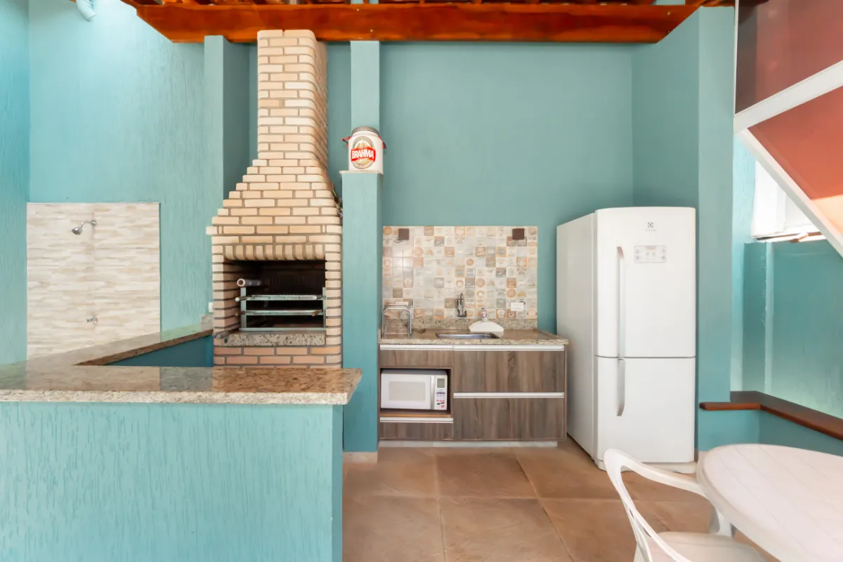 Casa para venda em Água Fria com 3 quartos, sendo 2 suítes, 219m²