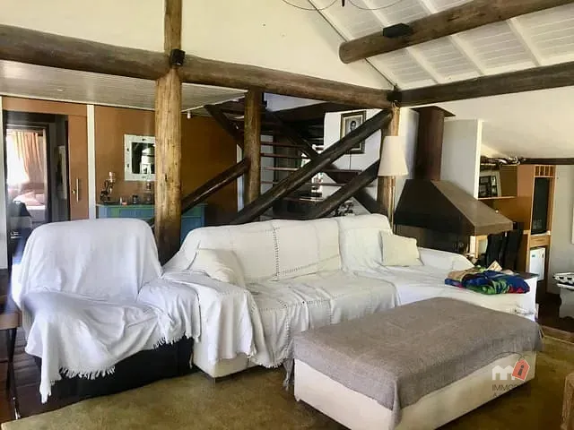 Casa com 1380m² 4 quartos e 4 banheiros, à venda, no bairro Bonsucesso em Petrópolis
