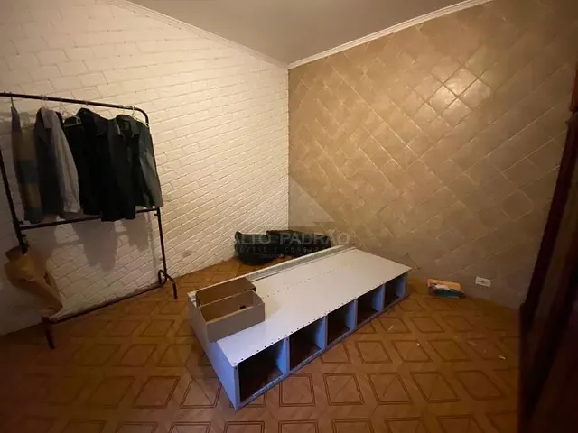 Casa com 250m² 3 quartos e 2 banheiros, à venda, no bairro Parque São Vicente em Mauá