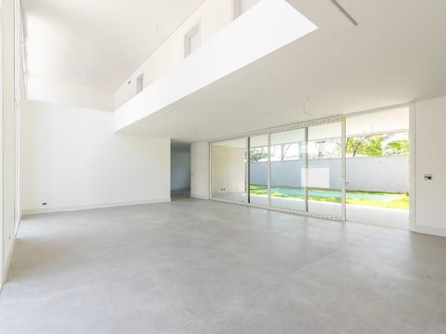 Casa com 686m² 4 quartos e 6 banheiros, à venda, no bairro Jardim Cordeiro em São Paulo
