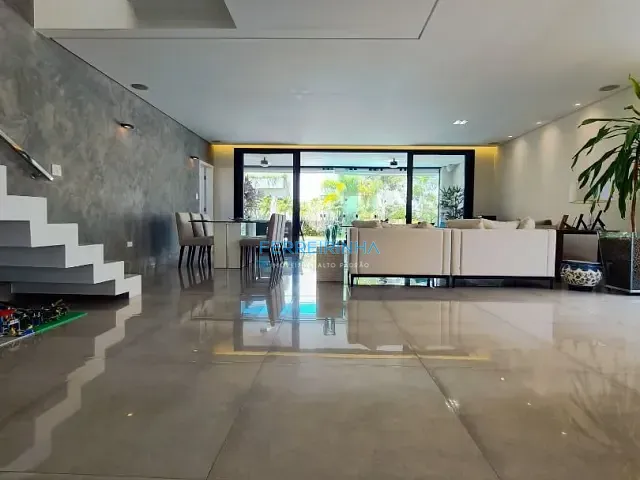 Casa com 500m² 4 quartos e 5 banheiros, à venda, no bairro Condomínio Residencial Montserrat em São José dos Campos