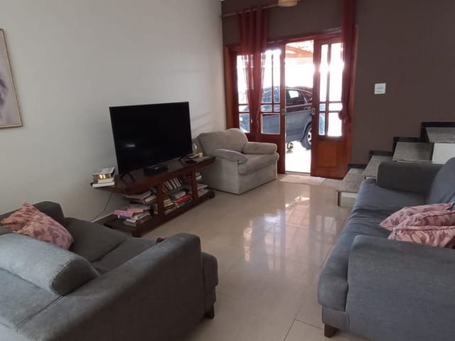 Casa com 144m² 2 quartos e 1 banheiro, à venda, no bairro Jardim Paulista em São José dos Campos