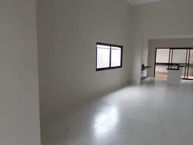 Casa com 300m² 3 quartos e 4 banheiros, à venda, no bairro Piracangaguá em Taubaté