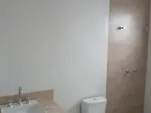 Casa com 300m² 3 quartos e 4 banheiros, à venda, no bairro Piracangaguá em Taubaté
