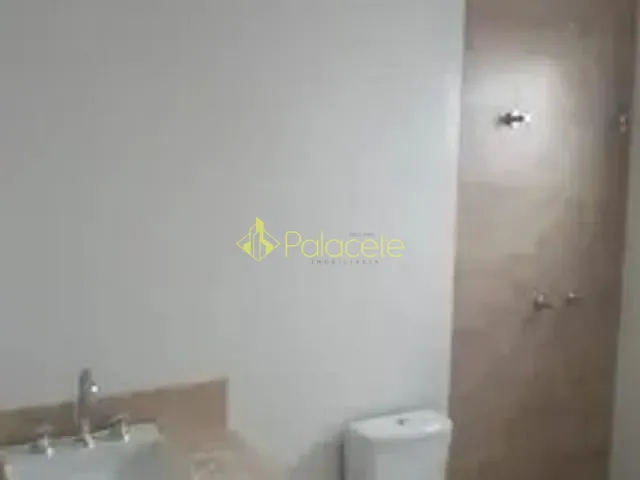 Casa com 300m² 3 quartos e 4 banheiros, à venda, no bairro Piracangaguá em Taubaté