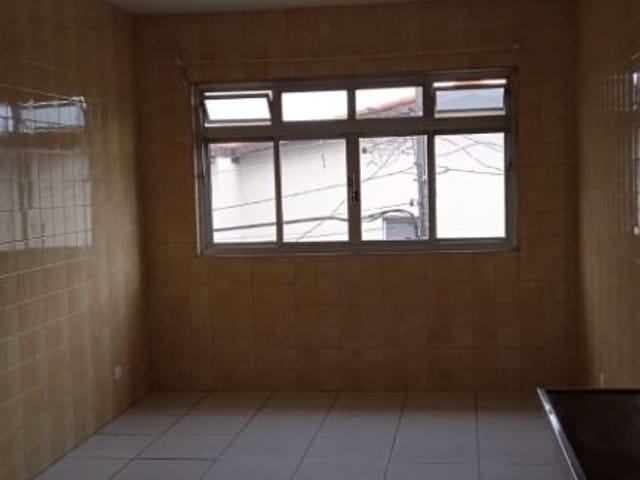 Casa com 260m² 3 quartos e 1 banheiro, para alugar, no bairro Vila dos Remédios em São Paulo
