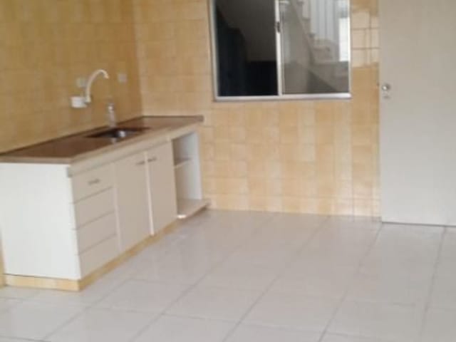 Casa com 260m² 3 quartos e 1 banheiro, para alugar, no bairro Vila dos Remédios em São Paulo