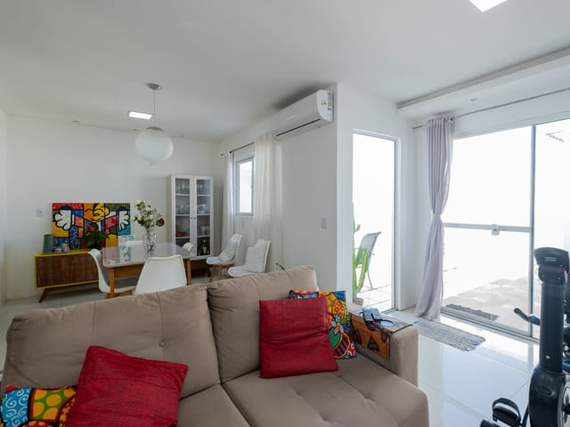 Casa com 211m² 2 quartos e 1 banheiro, à venda, no bairro Três Vendas em Pelotas