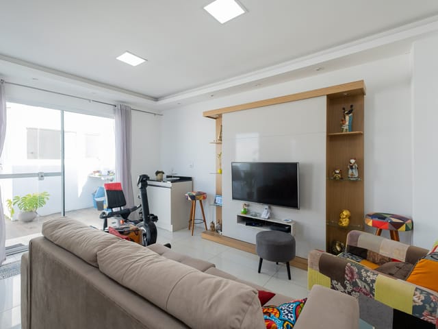 Casa com 211m² 2 quartos e 1 banheiro, à venda, no bairro Três Vendas em Pelotas