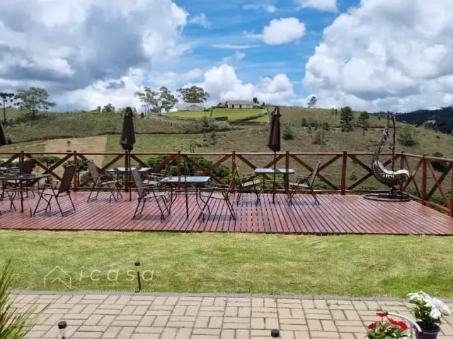 Casa com 4000m² 8 quartos e 10 banheiros, à venda, no bairro Vila Chantal em Campos do Jordão