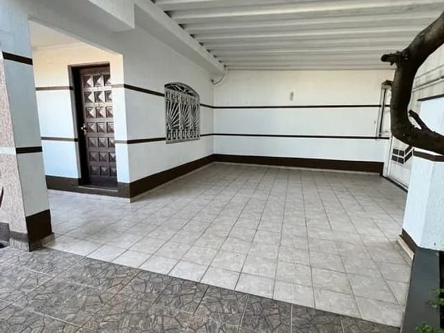 Casa com 237m² 5 quartos e 2 banheiros, à venda, no bairro Vila Yolanda em Osasco