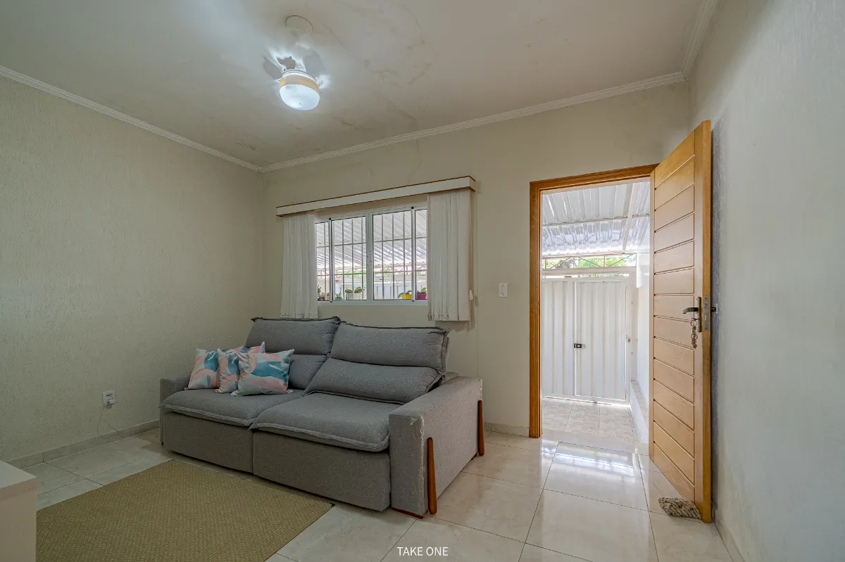 Casa para venda em Jardim Flamboyant com 3 quartos, sendo 1 suíte, 180m²
