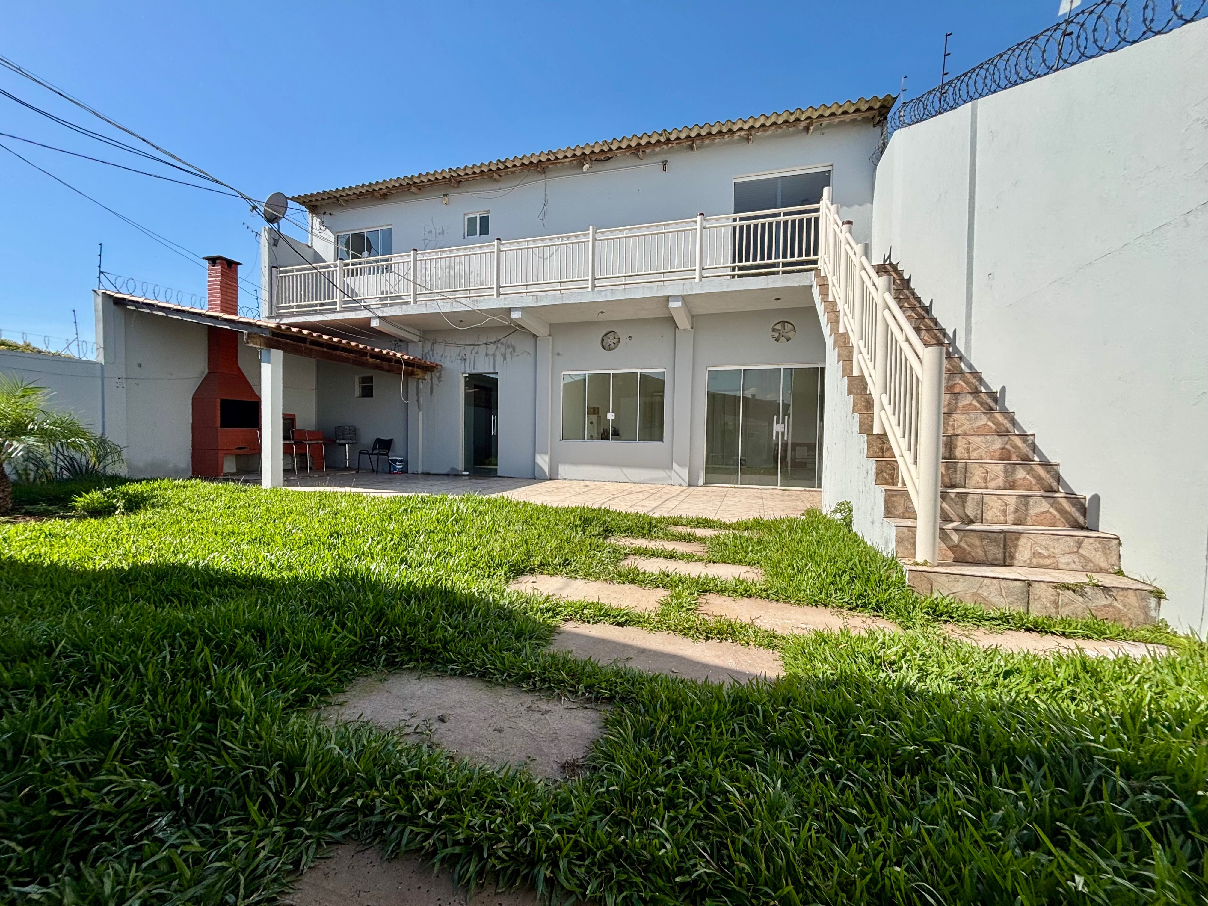 Casa com 3 moradias no mesmo terreno à venda na Vila Princesa, Três Vendas – 235 m², 4 quartos, amplo pátio e garagem. - 19