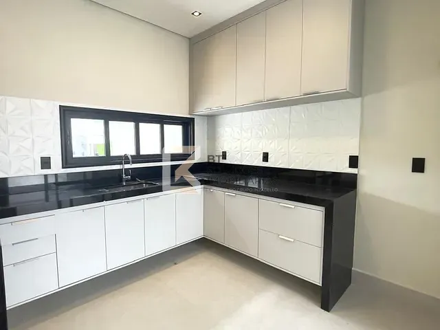 Casa com 205m² 3 quartos e 2 banheiros, à venda, no bairro Vila Rubens em Indaiatuba