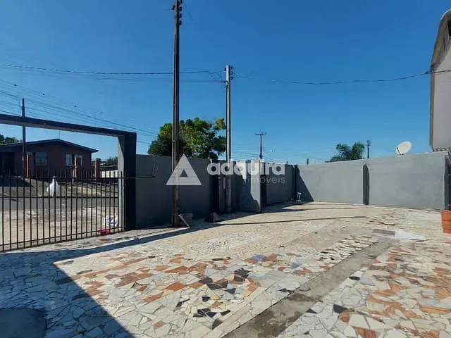 Casa com 490m² 3 quartos e 2 banheiros, à venda, no bairro Contorno em Ponta Grossa