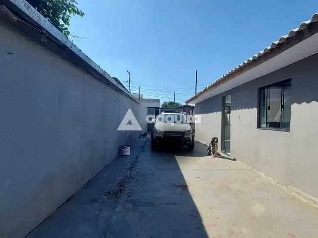 Casa com 490m² 3 quartos e 2 banheiros, à venda, no bairro Contorno em Ponta Grossa