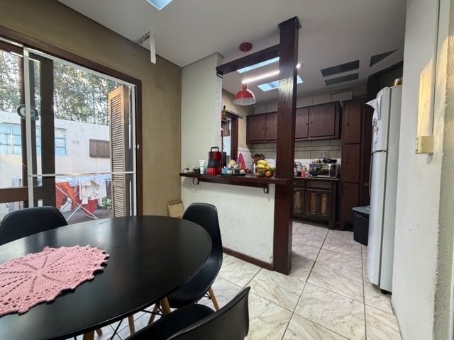 Casa com 125m² 2 quartos e 2 banheiros, à venda, no bairro Três Vendas em Pelotas
