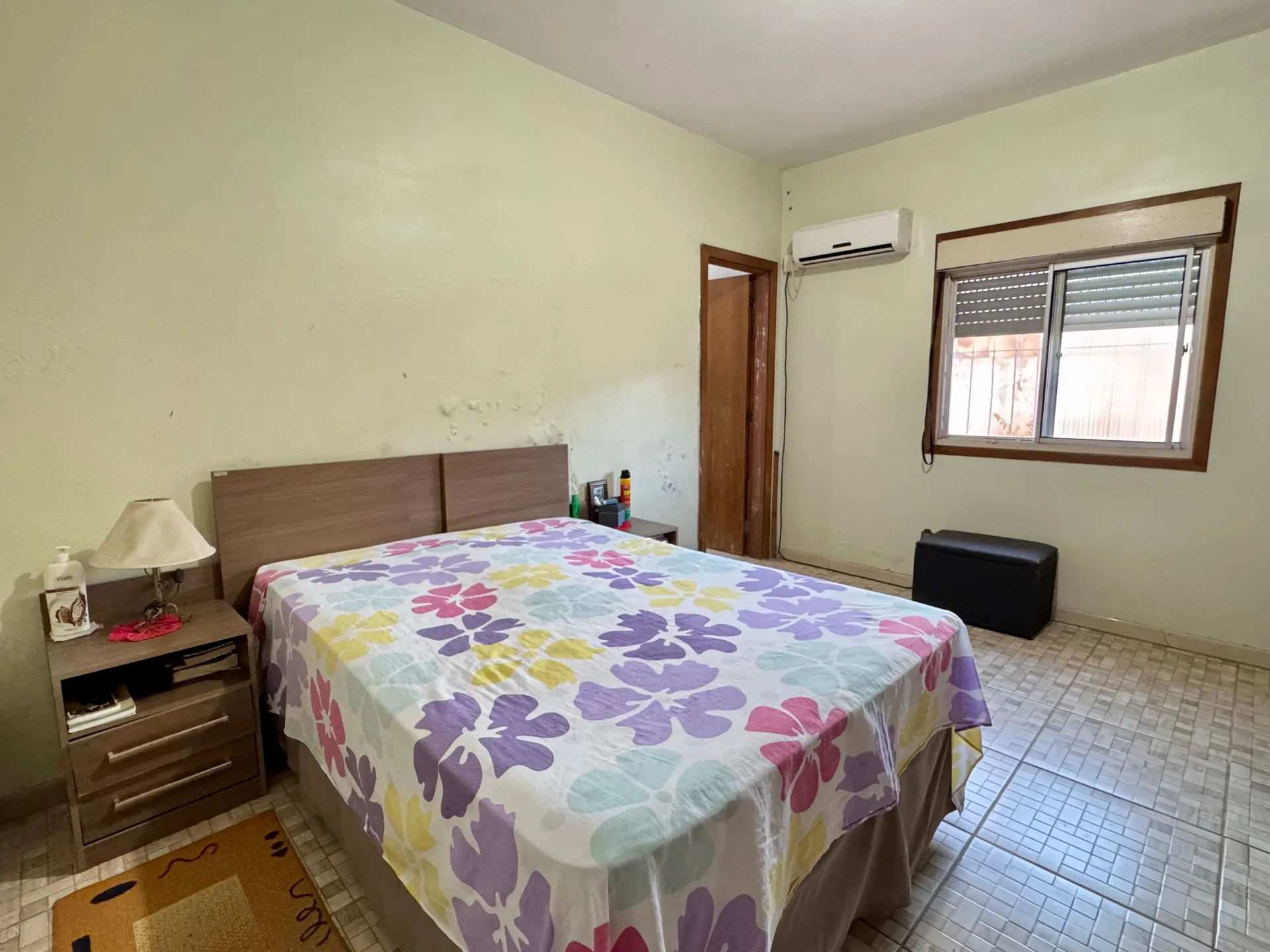 Casa à venda no Areal, Pelotas - 372 m², 4 quartos (sendo 1 suíte), sala com lareira, garagem e amplo pátio com 2 residências. - 8