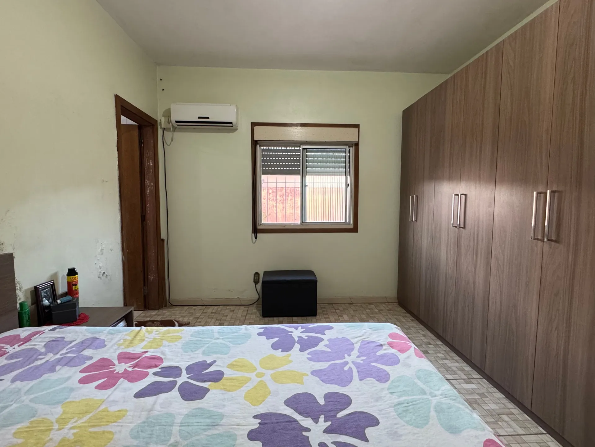 Casa à venda no Areal, Pelotas - 372 m², 4 quartos (sendo 1 suíte), sala com lareira, garagem e amplo pátio com 2 residências. - 9