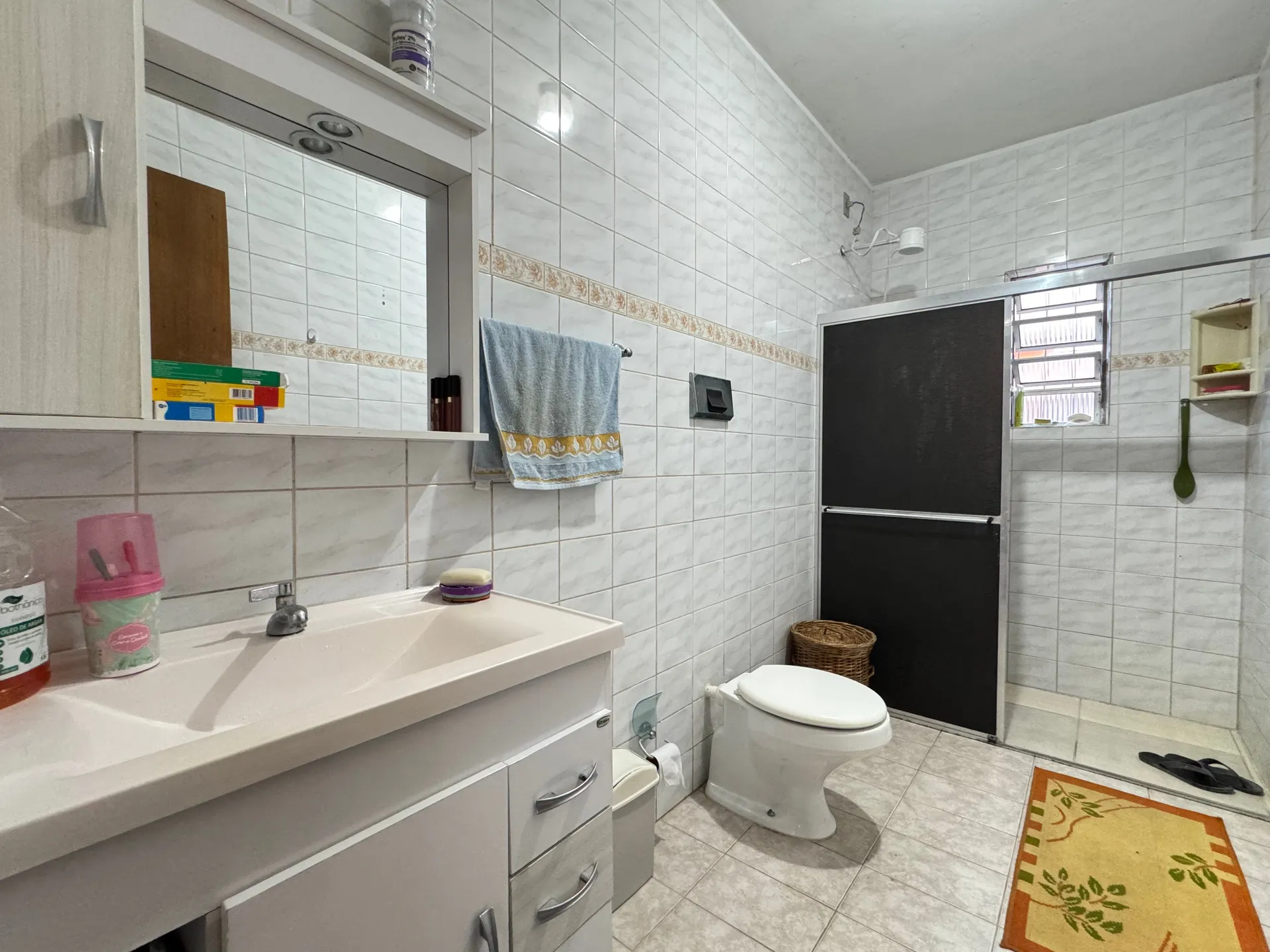 Casa à venda no Areal, Pelotas - 372 m², 4 quartos (sendo 1 suíte), sala com lareira, garagem e amplo pátio com 2 residências. - 10