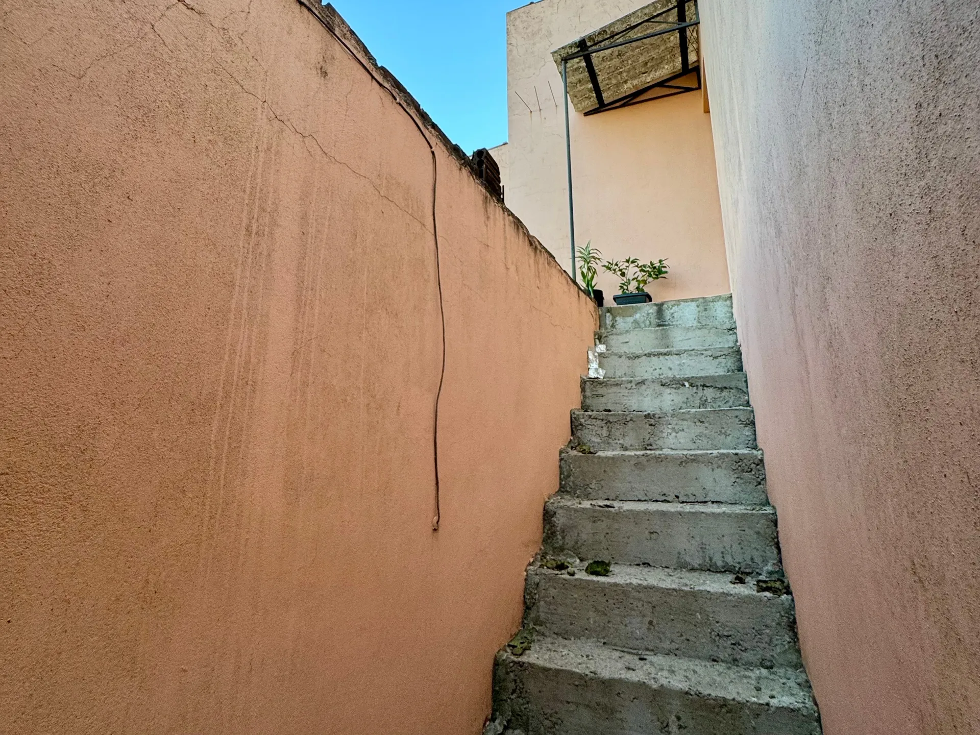 Casa à venda no Areal, Pelotas - 372 m², 4 quartos (sendo 1 suíte), sala com lareira, garagem e amplo pátio com 2 residências. - 19