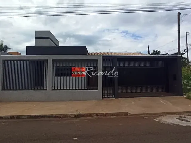 Casa 3 quartos e 2 banheiros, à venda, no bairro Jardim Interlagos em Arapongas