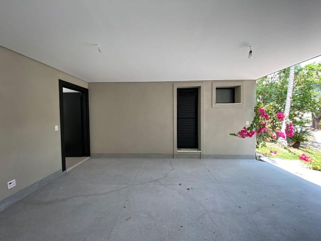 Casa com 360m² 4 quartos e 6 banheiros, à venda, no bairro Alphaville em Santana de Parnaíba