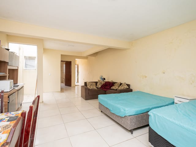 Casa com 300m² 1 quarto e 1 banheiro, para alugar, no bairro Laranjal em Pelotas