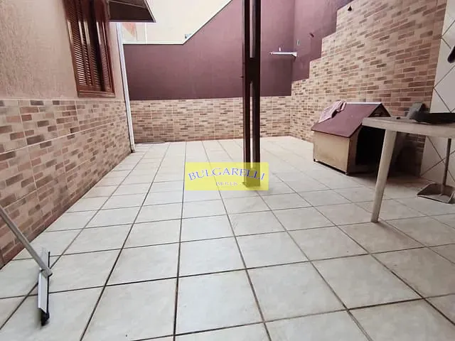 Casa com 150m² 2 quartos e 2 banheiros, à venda, no bairro Parque Cidade Jardim II em Jundiaí