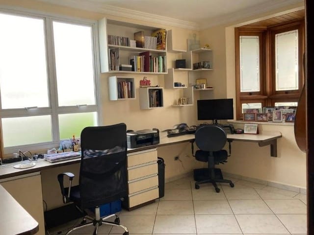 Casa com 250m² 3 quartos e 2 banheiros, à venda, no bairro Urbanova em São José dos Campos