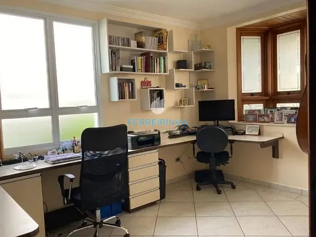 Casa com 250m² 3 quartos e 2 banheiros, à venda, no bairro Urbanova em São José dos Campos