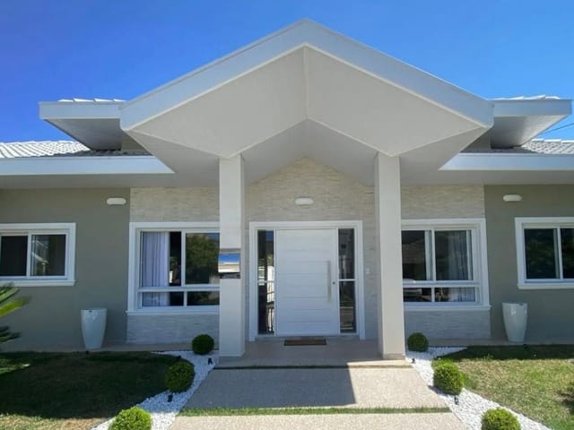 Casa com 455m² 3 quartos e 4 banheiros, à venda, no bairro Urbanova em São José dos Campos