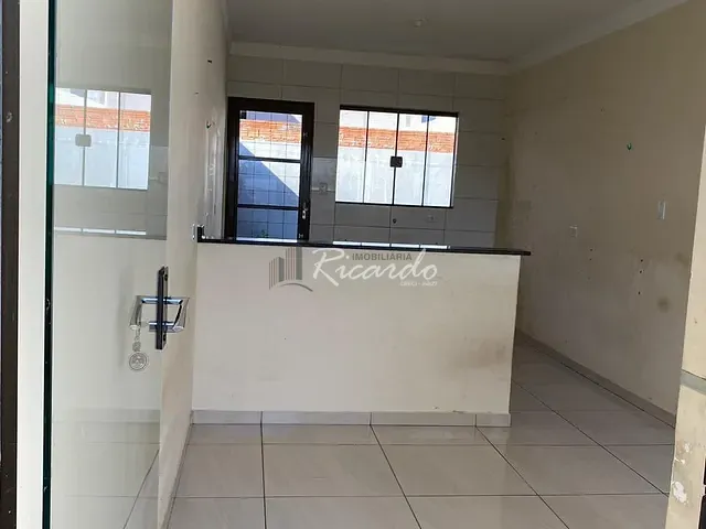 Casa com 125m² 2 quartos e 1 banheiro, à venda, no bairro Loteamento Metropolitam em Arapongas
