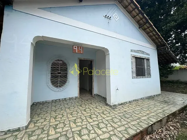 Chácara com 1200m² 3 quartos e 2 banheiros, à venda, no bairro Jardim Santa Cecília em Pindamonhangaba