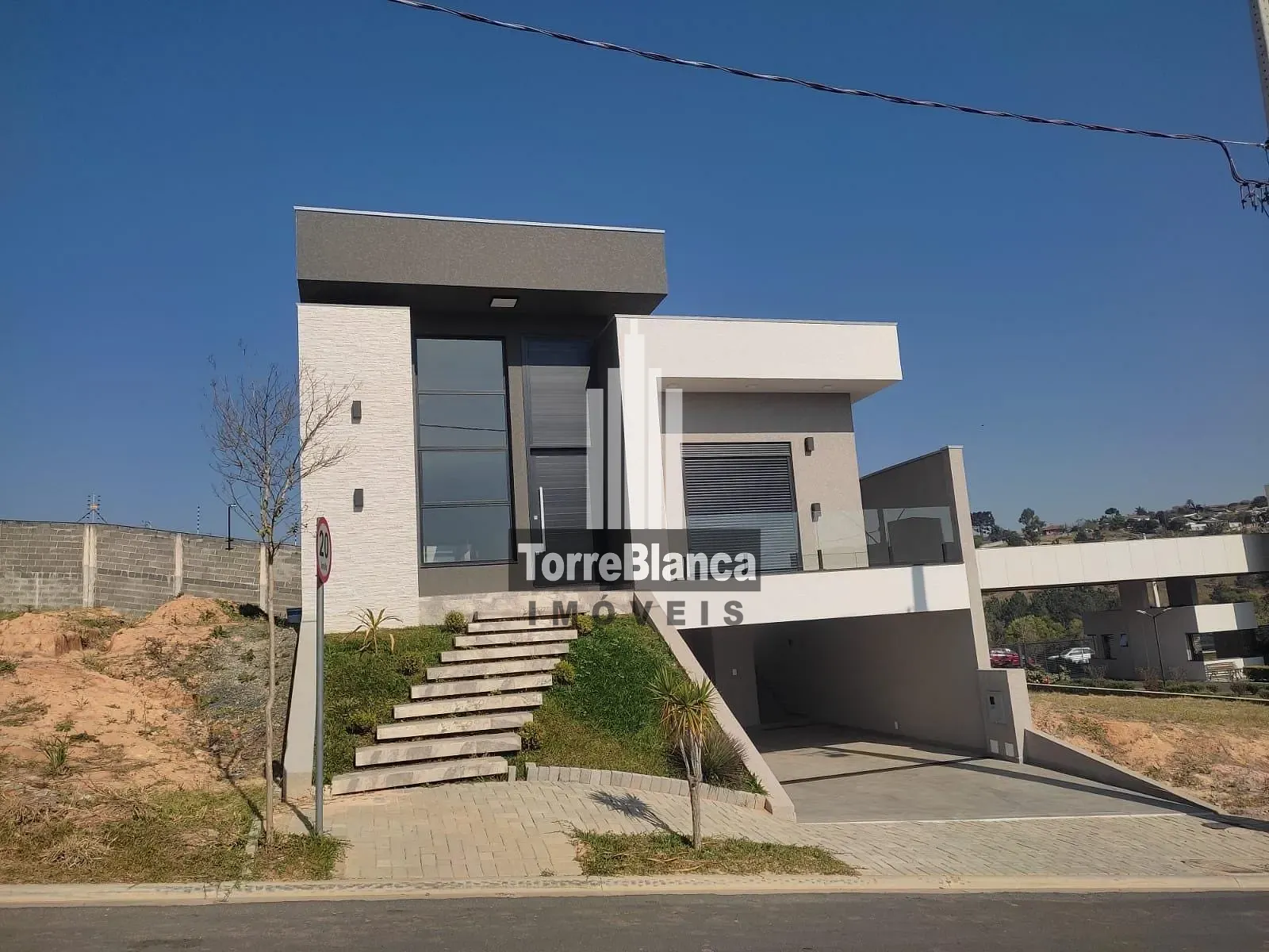 Casa, 3 quartos, 193 m² - Foto 1