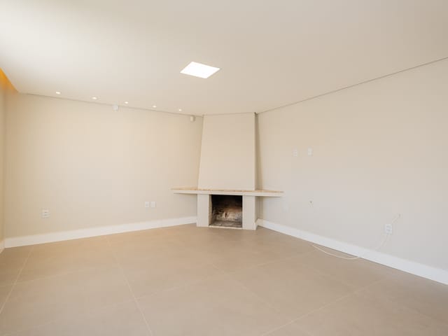 Casa com 432m² 3 quartos e 4 banheiros, à venda, no bairro Centro em Pelotas