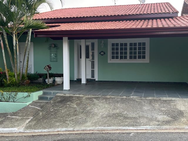Casa com 250m² 3 quartos e 3 banheiros, à venda, no bairro Urbanova em São José dos Campos