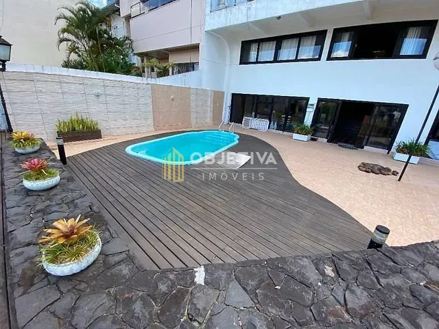 Casa 4 quartos e 5 banheiros, à venda, no bairro Boa Vista em Porto Alegre