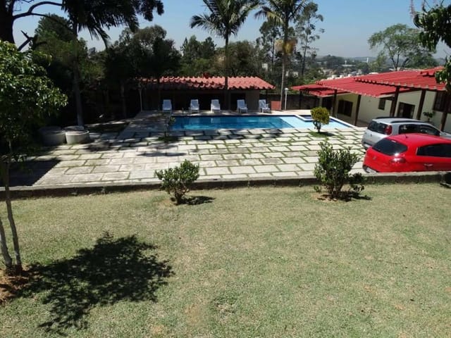 Casa com 1792m² 5 quartos e 5 banheiros, à venda, no bairro Parque Rizzo em Cotia