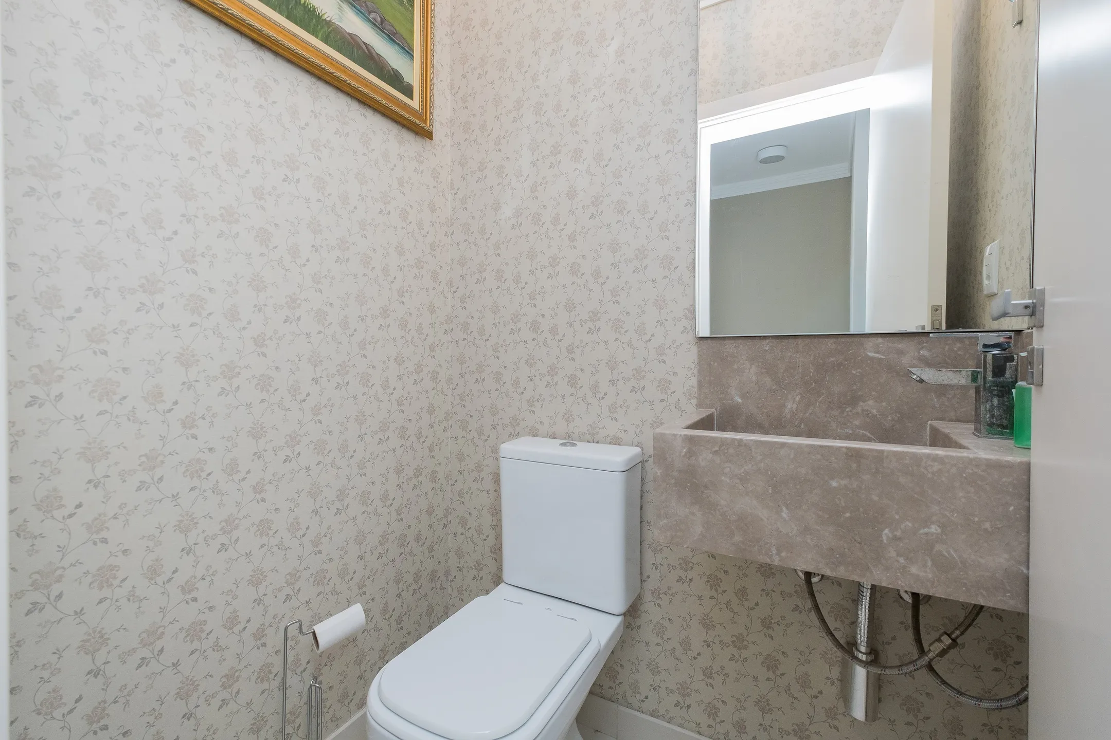 Casa à venda no Lagos de São Gonçalo, Pelotas - 363 m², 4 quartos (sendo 3 suítes), móveis planejados de alta qualidade, lareira e área gourmet com piscina. - 16