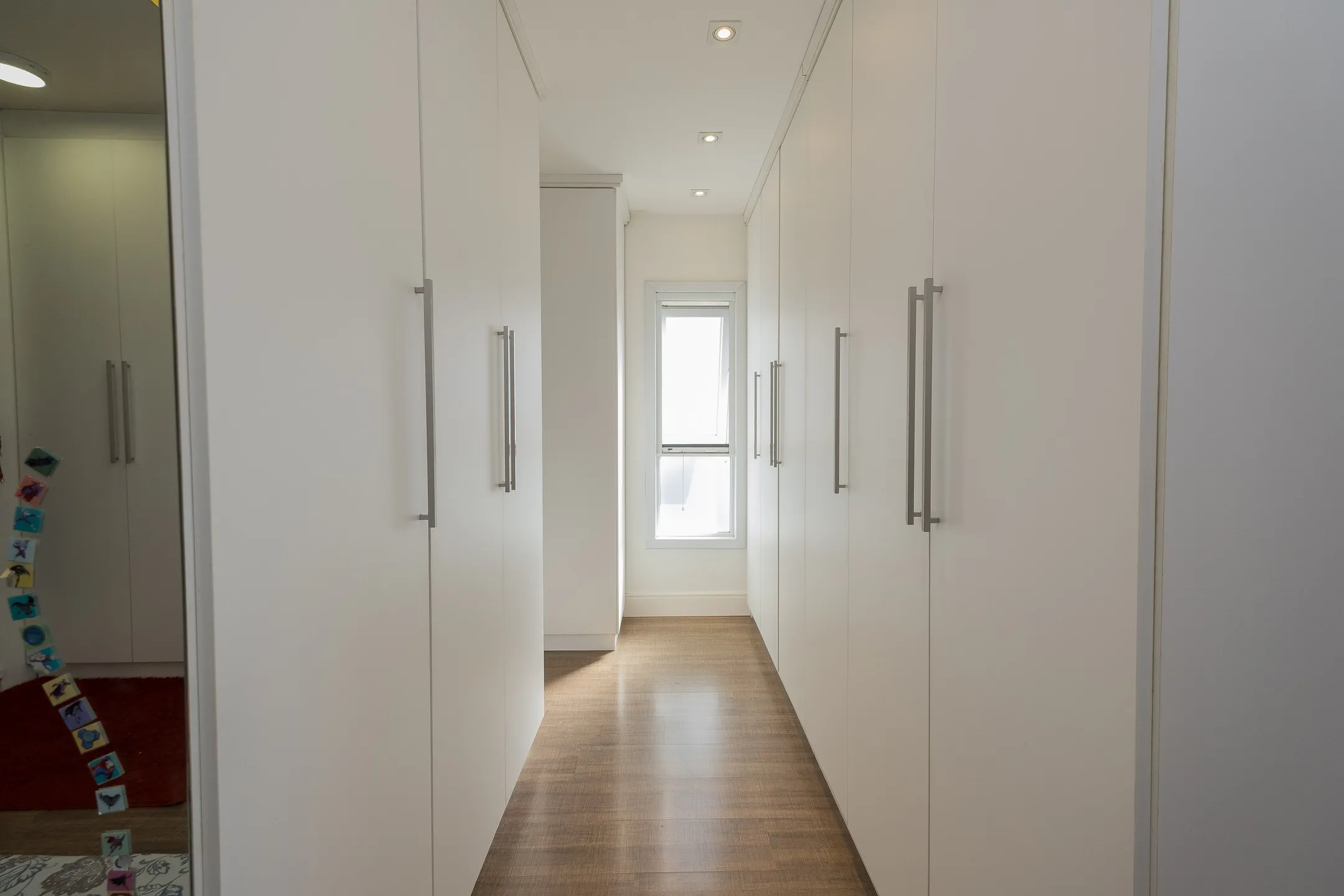 Casa à venda no Lagos de São Gonçalo, Pelotas - 363 m², 4 quartos (sendo 3 suítes), móveis planejados de alta qualidade, lareira e área gourmet com piscina. - 31