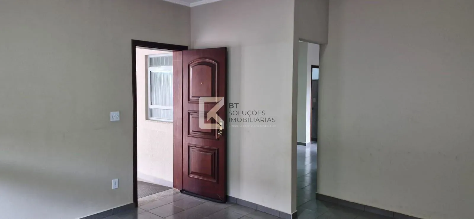 Casa, 1 quarto, 212 m² - Foto 2